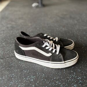 Vans Men's Black and White Sneakers